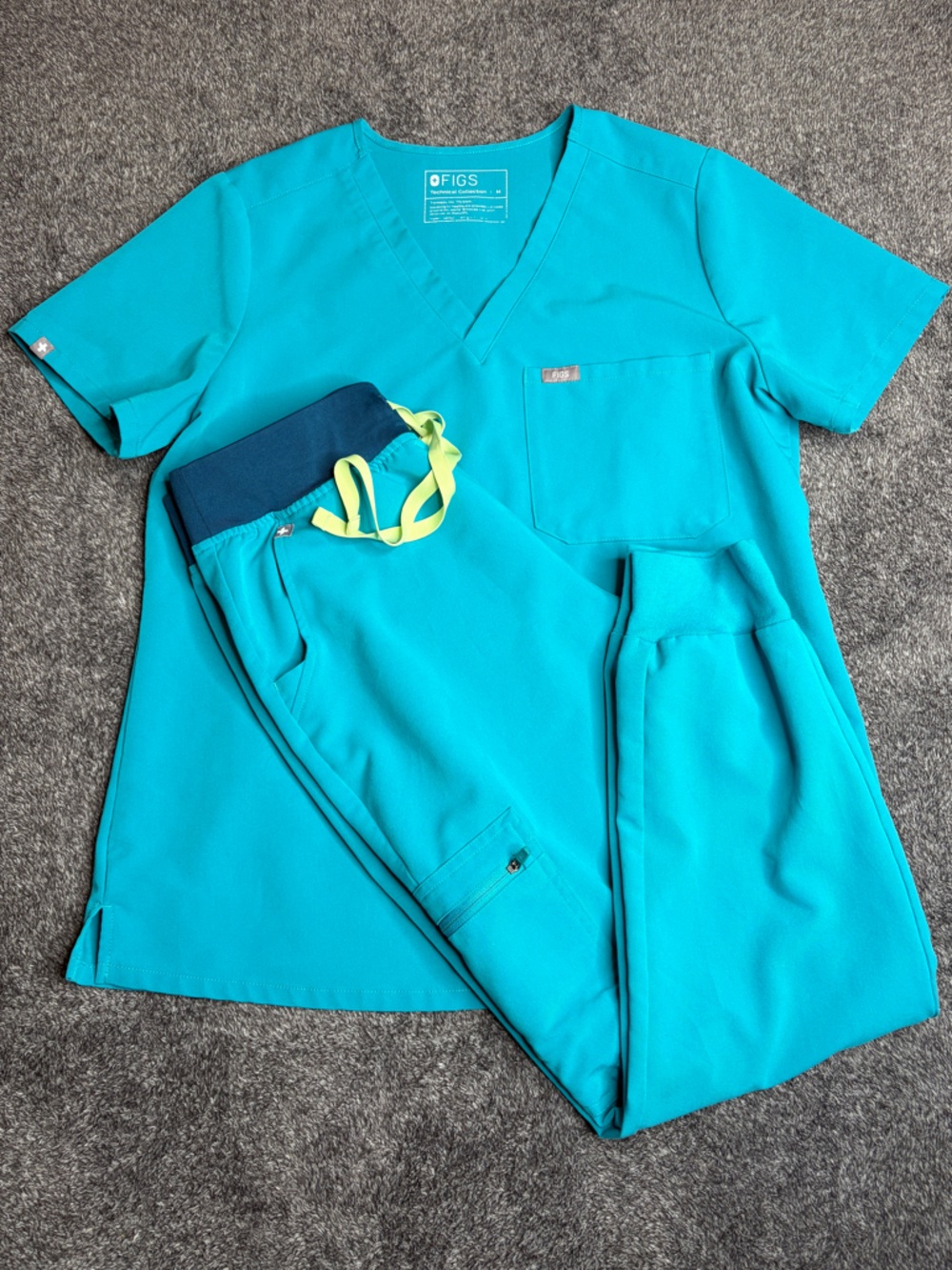 Figs Scrub Set Teal with contrasting waistband